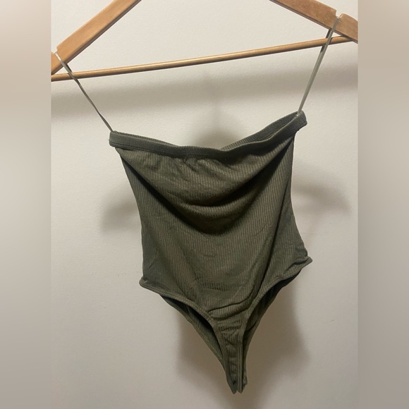 SWS ESSENTIALS body suit - Picture 2 of 3